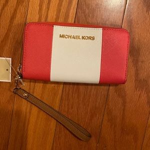 BRAND NEW Michael Kors Pink and White Wallet. New with Tags!